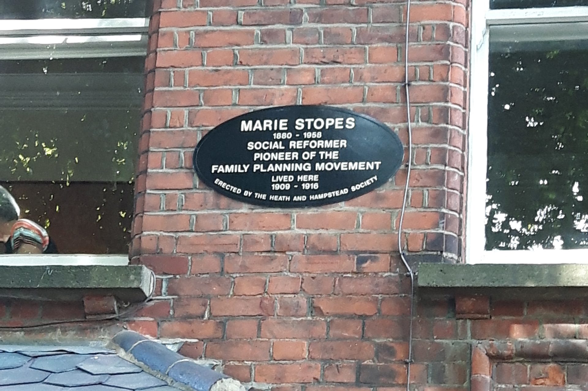 Marie Stopes' home, Hampstead, London - 03.jpg